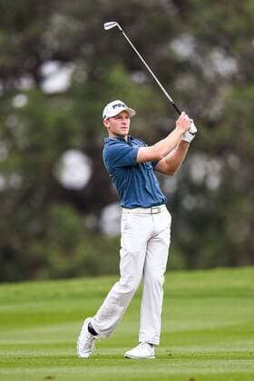 SAN ANTONIO, TX - APRIL 20: Brian Campbell hits his second shot on the 10th hole during the first round of the Valero Texas Open at the TPC San Antonio Oaks Course in San Antonio, TX on April 20, 2017. (Photo by Daniel Dunn Icon Sportswire) GOLF: APR 20 PGA Golf Herren - Valero Texas Open - First Round Icon1704202 EDITORIAL USE ONLY