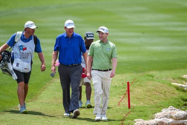 SAN ANTONIO, TX - APRIL 20: Branden Grace and J.J. Henry chat during the first round of the Valero Texas Open at the TPC San Antonio Oaks Course in San Antonio, TX on April 20, 2017. (Photo by Daniel Dunn Icon Sportswire) GOLF: APR 20 PGA Golf Herren - Valero Texas Open - First Round Icon17042015 EDITORIAL USE ONLY