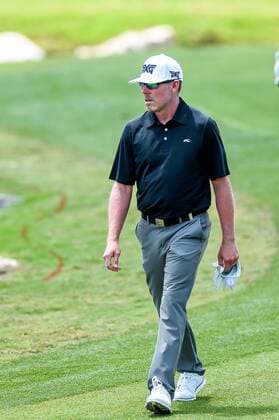 SAN ANTONIO, TX - APRIL 20: Justin Leonard walks up the 18th fairway during the first round of the Valero Texas Open at the TPC San Antonio Oaks Course in San Antonio, TX on April 20, 2017. (Photo by Daniel Dunn Icon Sportswire) GOLF: APR 20 PGA Golf Herren - Valero Texas Open - First Round Icon17042018 EDITORIAL USE ONLY
