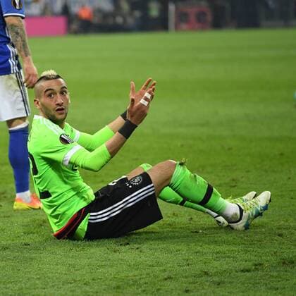 Fussball, UEFA Europa League, Saison 2016 2017, Viertelfinale , FC Schalke 04 vs Ajax Amsterdam 20.04.2017, Veltinsarena Gelsenkirchen, Hakim Ziyech , Ajax Amsterdam, Aktion, Einzelbild,