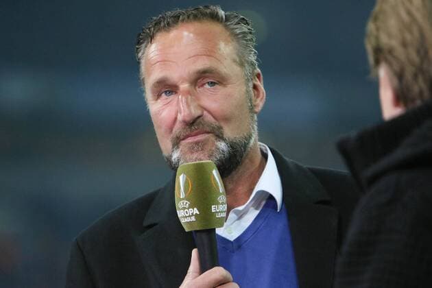 Europa-League : FC Schalke 04--Ajax Amsterdam ; Viertelfinale Rückspiel Ein ehemaliger holländischer Nationalspieler : Renee Eikelkamp war auch Auf Schalke . Europa-League : FC Schalke 04--Ajax Amsterdam ; Viertelfinale Rückspiel