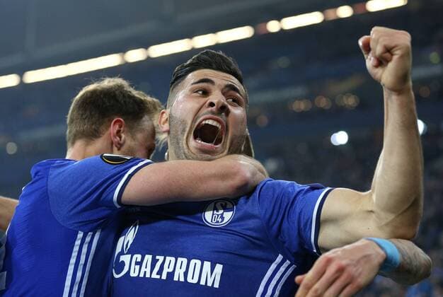 20.04.2017, Fussball, UEFA Europa League, Saison 2016 2017, Viertelfinale, FC Schalke 04 - Ajax Amsterdam, Jubel Sead Kolasinac (Schalke 04) und Benedikt Hoewedes, Benedikt Höwedes (Schalke 04), li.