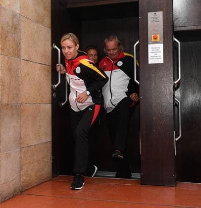 Bilder des Tages - SPORT Fedcuptie Germany Ukraine in Stuttgart Germany German FedcupTeam Angelique Kerber