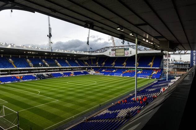 A general view inside White Hart Lane before the Premier League match between Tottenham Hotspur and West Ham United at White Hart Lane, London, England on 19 November 2016. Copyright: xVincexxMignottx 12930006