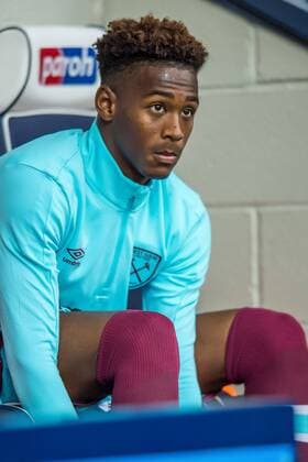 Reece Oxford of West Ham United during the Premier League match between West Bromwich Albion and West Ham United at The Hawthorns, West Bromwich, England on 17 September 2016. Copyright: xDarrenxMusgrovex 11740024
