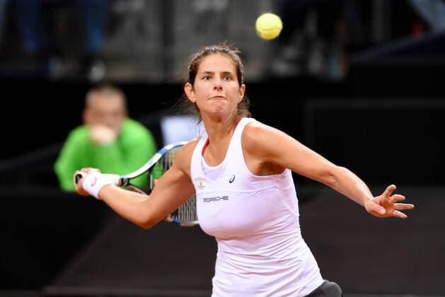 Julia Görges (GER). Deutschland, Stuttgart: Tennis, FedCup, Weltgruppe PlayOff: Deutschland vs Ukraine am 22.04.2017, Porsche Arena.