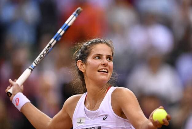 Julia Görges (GER) Schlussjubel nach Sieg Tennis Damen Team Deutschland Germany Fed Cup Federations FedCup 2017 Deutschland vs Ukraine Porsche-Arena Stuttgart 22.04.2017 FedCup First Round Porsche-Arena Stuttgart 2017