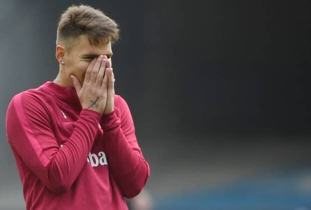 22.04.2017, xjhx, Fussball 1.Bundesliga, Eintracht Frankfurt - FC Augsburg, emspor, v.l. Guillermo Varela (Eintracht Frankfurt) Frankfurt am Main