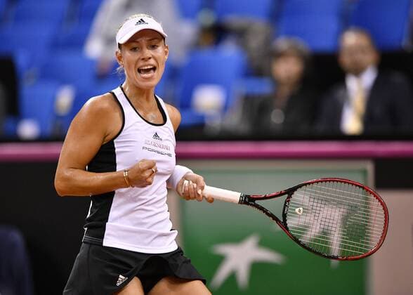 Angelique KERBER (GER) Jubel jubelt über gewonnenen Punkt Gestik, Geste Faust geballt Tennis Damen Team Deutschland Germany Fed Cup Federations FedCup 2017 Deutschland vs Ukraine Porsche-Arena Stuttgart 22.04.2017 FedCup First Round Porsche-Arena Stuttgart 2017