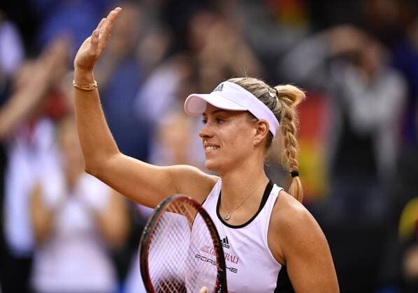 Angelique KERBER (GER) jubelt Jubel nach gewonnenem Match Tennis Damen Team Deutschland Germany Fed Cup Federations FedCup 2017 Deutschland vs Ukraine Porsche-Arena Stuttgart 22.04.2017 FedCup First Round Porsche-Arena Stuttgart 2017
