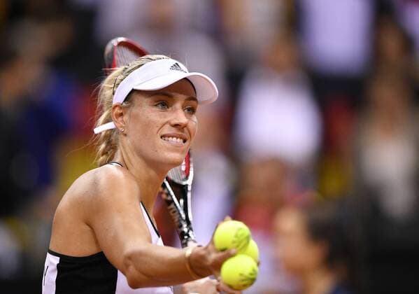 Angelique KERBER (GER) jubelt Jubel nach gewonnenem Match Tennis Damen Team Deutschland Germany Fed Cup Federations FedCup 2017 Deutschland vs Ukraine Porsche-Arena Stuttgart 22.04.2017 FedCup First Round Porsche-Arena Stuttgart 2017