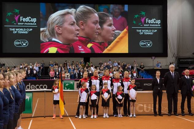 Fed Cup GER-UKR, Deutschland - Ukraine, Eroeffnungs Zeremonie, Team Germany , L-R. Team Chefin Barbara Rittner, CARINA WITTHOEFT ,JULIA GOERGES, LAURA SIEGEMUND und ANGELIQUE KERBER Juergen Hasenkopf