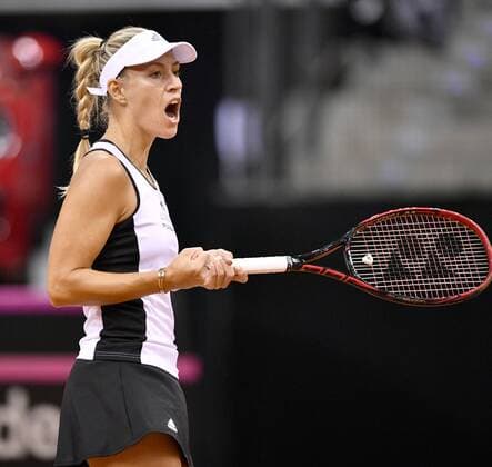 Angelique KERBER (GER) Jubel jubelt über gewonnenen Punkt Gestik, Geste Faust Tennis Damen Team Deutschland Germany Fed Cup Federations FedCup 2017 Deutschland vs Ukraine Porsche-Arena Stuttgart 23.04.2017 FedCup First Round Porsche-Arena Stuttgart 2017