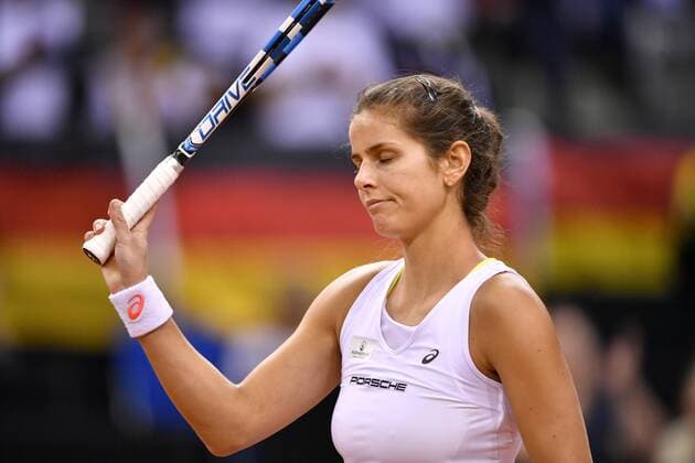 Julia Görges (GER) enttäuscht Tennis Damen Team Deutschland Germany Fed Cup Federations FedCup 2017 Deutschland vs Ukraine Porsche-Arena Stuttgart 23.04.2017 FedCup First Round Porsche-Arena Stuttgart 2017