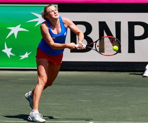 April 23, 2017 - Wesley Chapel, Florida, USA-Katerina Siniakova in action during the first match with CoCo Vandeweghe in the Fed Cup World Group Semifinal between the Czech Republic and the United States at the Saddlebrook Resort. CSM TENNIS 2017: Fed Cup World Group Semifinal Czech Republic vs USA APR 23 - ZUMAc04_ 20170423_zaf_c04_005 Copyright: xDelxMecumx