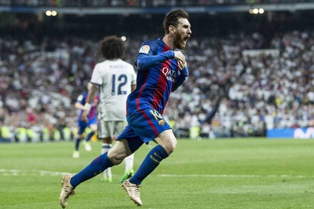 Bilder des Tages - SPORT Leo Messi of FC Barcelona Barca celebrates after scoring a goal during the match of La Liga between Real Madrid and Futbol Club Barcelona at Santiago Bernabeu Stadium in Madrid, Spain. April 23, 2017.  (20170423034)