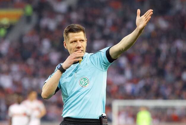 24.04.2017, Deutschland, Stuttgart, Fußball 2. Bundesliga 30. Spieltag, Saison 2016 2017 VfB Stuttgart vs. 1. FC Union Berlin , Schiedsrichter Patrick Ittrich