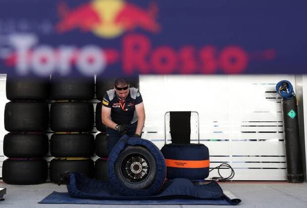 SOCHI, RUSSIA - APRIL 26, 2017: Preparations for the 2017 Formula 1 Russian Grand Prix at the Sochi Autodrom racing circuit. Vyacheslav Prokofyev TASS  TS049B9C