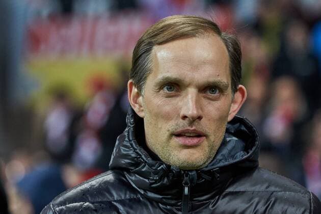 Muenchen, Deutschland, 26.04.2017, DFB-Pokal Halbfinale, FC Bayern Muenchen - BV Borussia Dortmund, Trainer Thomas Tuchel (BVB) guckt ( DeFodi501