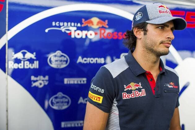 Formel 1, GP von Russland Ambiente en el circuito de Sochi antes del Gran Premio de Rusia. En la imagen, Carlos Sainz Jr. Atmosphere at Sochi circuit before the Grand Prix of Russia. In this picture, Carlos Sainz Jr. xRUBIOx  RV RACING PRESS