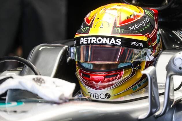 SOCHI, RUSSIA - APRIL 28, 2017: British racing driver Lewis Hamilton of the Mercedes AMG Petronas F1 team takes part in a practice session ahead of the 2017 Formula One VTB Russian Grand Prix at the Sochi Autodrom racing circuit. Vyacheslav Prokofyev TASS  TS049FD5