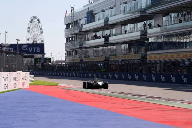 Russian Grand Prix, Sochi 27 - 30 April 2017 28.04.2017 - Free Practice 2, Lewis Hamilton (GBR) Mercedes AMG F1 W08 