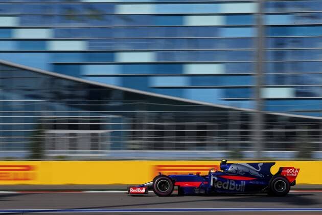 Motorsports: FIA Formula One World Championship WM Weltmeisterschaft 2017, Grand Prix of Russia, 55 Carlos Sainz (ESP, Scuderia Toro Rosso), Sotschi Russia xHOCHxZWEIx