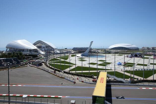 Motorsports: FIA Formula One World Championship WM Weltmeisterschaft 2017, Grand Prix of Russia, 44 Lewis Hamilton (GBR, Mercedes AMG Petronas F1 Team), Start Sotschi Russia xHOCHxZWEIx