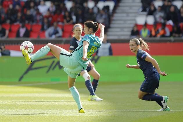 fußball, CL, Damen, Paris St. Germain - FC Barcelona Marta Torrejon FC Barcelona Barca women), Eve Perisset (PSG women) FOOTBALL : Paris SG vs FC Barcelone - UEFA Ligue des Champions feminines - 1 2 Finale - 29 04 2017 StephaneALLAMAN Panoramic 