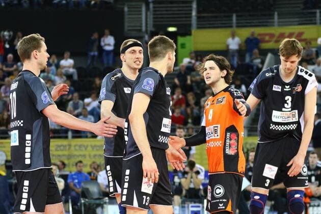 Bilder des Tages - SPORT Volleyball, Herren, Saison 2016 17, CEV Champions League Final Four in Rom, Halbfinale, BR Volleys - Zenit Kasan, Sebastian Kühner (Nr. 10, Berlin Recycling Volleys), Felix Fischer (Nr. 6, Berlin Recycling Volleys), Paul Carroll (Nr. 12, Berlin Recycling Volleys), Luke Perry (Nr. 4, Berlin Recycling Volleys), Robert Kromm (Nr. 3, Berlin Recycling Volleys), 29.04.17, Copyright: xMichaelxHundtx xMatthiasxKochx