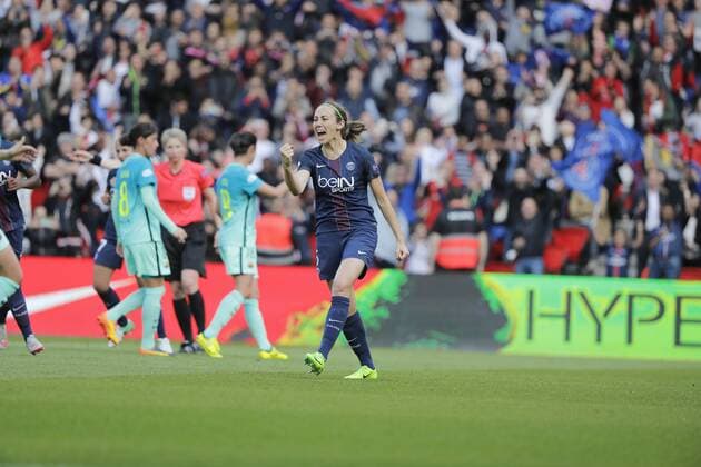 Fußball, CL, Damen, Paris St. Germain - FC Barcelona Sabrina Delannoy (PSG women) inscrit un but sur penalty, joie, Miriam Dieguez FC Barcelona Barca women), Marta Torrejon (FC Barcelona women) FOOTBALL : Paris SG vs FC Barcelone - UEFA Ligue des Champions feminines - 1 2 Finale - 29 04 2017 StephaneALLAMAN Panoramic 