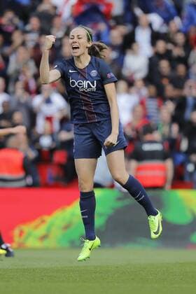 Fußball, CL, Damen, Paris St. Germain - FC Barcelona SABRINA DELANNOY (PSG WOMEN) inscrit un but sur penalty, joie FOOTBALL : Paris SG vs FC Barcelone - UEFA Ligue des Champions feminines - 1 2 Finale - 29 04 2017 StephaneALLAMAN Panoramic 