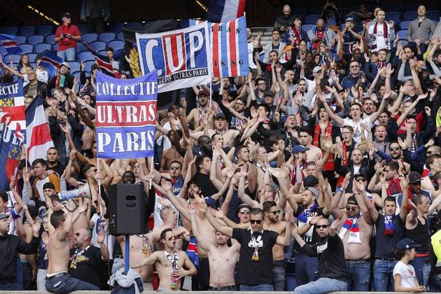 Fußball, CL, Damen, Paris St. Germain - FC Barcelona PSG Ultras supporters FOOTBALL : Paris SG vs FC Barcelone - UEFA Ligue des Champions feminines - 1 2 Finale - 29 04 2017 StephaneALLAMAN Panoramic 