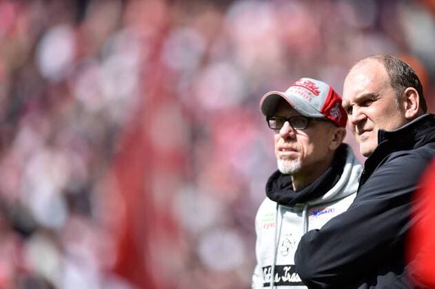 Dortmund, Signal Iduna Park, 29.04.17, Fußball - 1.Bundesliga - 31.Spieltag - Borussia Dortmund - FC Köln Bild: Cheftrainer Peter Stöger (FC Köln) , FC Köln Sportchef Jörg Schmadtke xsmmpJPGx