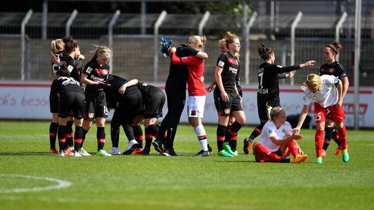 Jubel, Freuen, celebrate, happy, cheer , Goal Celebration Bayer 04 Leverkusen über 2:2 Ausgleich, Fussball, Allianz Frauen-Bundesliga, Bayer 04 Leverkusen - 1.FFC Frankfurt, xmkx
