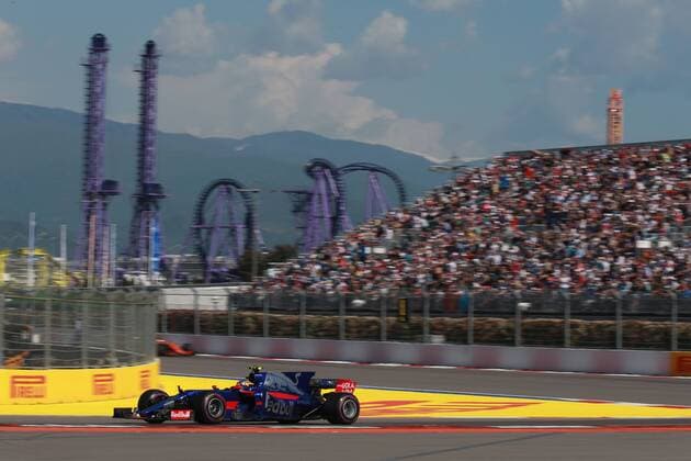 Motorsports: FIA Formula One World Championship WM Weltmeisterschaft 2017, Grand Prix of Russia, 55 Carlos Sainz (ESP, Scuderia Toro Rosso), Sotschi Russia xHOCHxZWEIx
