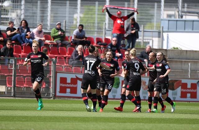 30.04.2017 xcex Deutschland, Leverkusen, Frankfurt, Fussball, Frauenfussball Allianz Frauen-Bundesliga Saison 2016 2017 Bayer 04 Leverkusen gegen 1. FFC Frankfurt Torjubel Bayer 04 Leverkusen, Jubel, Freude, Emotionen