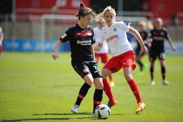 30.04.2017 xcex Deutschland, Leverkusen, Frankfurt, Fussball, Frauenfussball Allianz Frauen-Bundesliga Saison 2016 2017 Bayer 04 Leverkusen gegen 1. FFC Frankfurt Barbara Dunst (Leverkusen)