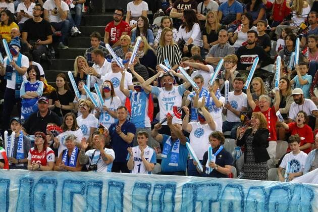 Volleyball, Herren, Saison 2016 17, CEV Champions League Final Four in Rom, Finale, Zenit Kasan - Colussi Perugia, Fans von Zenit Kasan, 30.04.17, Copyright: xMichaelxHundtx xMatthiasxKochx