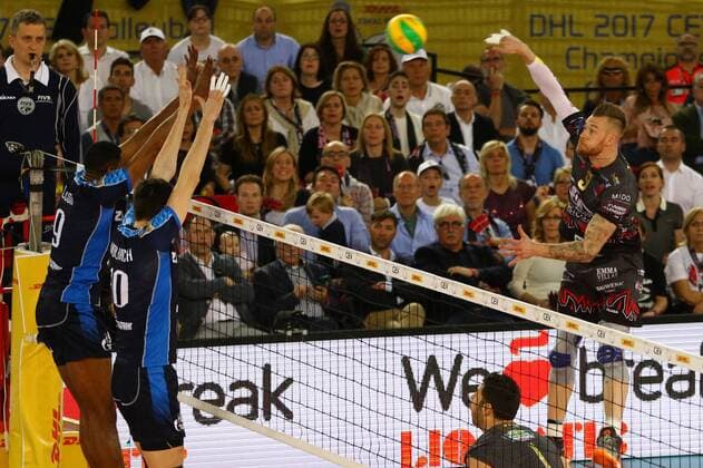 Volleyball, Herren, Saison 2016 17, CEV Champions League Final Four in Rom, Finale, Zenit Kasan - Colussi Perugia, Wilfredo Leon Venero (Nr. 9, Zenit Kasan), Artem Volvich (Nr. 10, Zenit Kasan), Ivan Zaytsev (Nr. 9, Sir Sicoma Colussi Perugia), 30.04.17, Copyright: xMichaelxHundtx xMatthiasxKochx