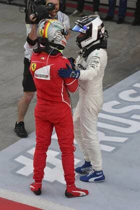 GP de Rusia de F1 en el circuito de Sochi. En la imagen, Valtteri Bottas celebra la victoria con Sebastian Vettel. Rusia Grand Prix at Sochi Circuit. In this picture, Valtteri Bottas celebrates victory with Sebastian Vettel. xRUBIOx  RV RACING PRESS
