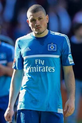 Augsburg, Deutschland, 30.04.2017, Bundesliga 31. Spieltag, FC Augsburg - Hamburger SV, Kyriakos Papadopoulos (HSV) guckt ( DeFodi507