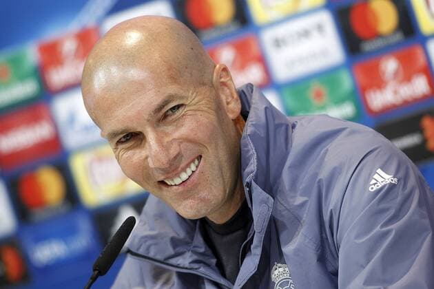 Bilder des Tages - SPORT Real Madrid s coach Zinedine Zidane in press conference PK Pressekonferenz after training session. May 1,2017.  (20170501111)