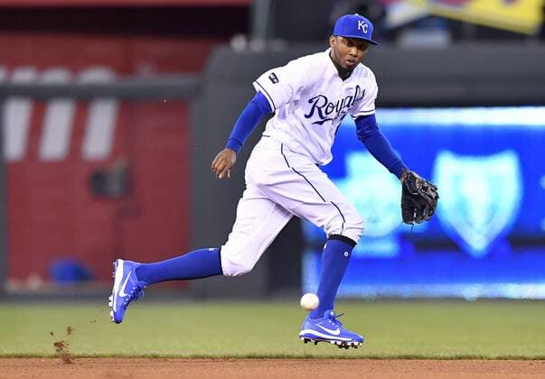 May 1, 2017 - Kansas City, MO, USA - Kansas City Royals shortstop Alcides Escobar couldn t catch up to a single by Chicago White Sox s Omar Narvaez in the fourth inning on Monday, May 1, 2017 at Kauffman Stadium in Kansas City, Mo. Chicago White Sox vs. Kansas City Royals - ZUMAm67_ 20170501_zaf_m67_046 Copyright: xJohnxSleezerx