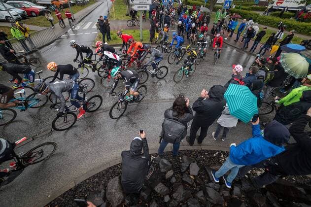 01.05.2017, xmhx, Radsport, Rund um den Finanzplatz Eschborn 2017, emspor , v.l. Start des Eliterennen, Tony Martin (Team Katusha Alpecin) Eschborn