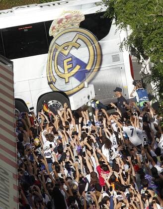Real Madrid s team bus before Champions League 2016 2017 Semi-finals 1st leg match. May 2,2017.  (2017050226)