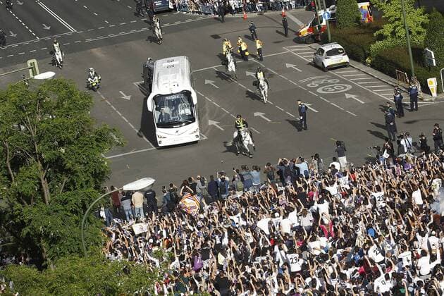 Bilder des Tages - SPORT Real Madrid s team bus before Champions League 2016 2017 Semi-finals 1st leg match. May 2,2017.  (2017050221)
