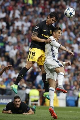 Real Madrid s Portuguese striker Cristiano Ronaldo (R) vies for the ball with Atletico de Madrid s defender Stefan Savic during the UEFA Champions League semifinal match between Real Madrid and Atletico de Madrid at the Santiago Bernabeu stadium in Madrid, Spain, 02 May 2017. REAL MADRID VS. ATLETICO DE MADRID !ACHTUNG: NUR REDAKTIONELLE NUTZUNG!  Copyright: xJavierxLizonx MAD001 20170502-636293560245676997