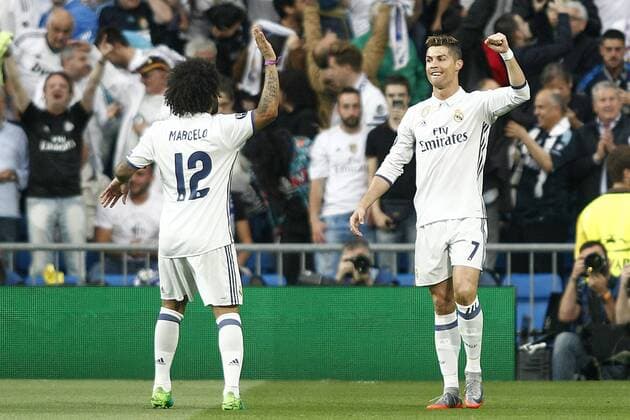 Real Madrid s Marcelo Vieira (l) and Cristiano Ronaldo celebrate goal during Champions League 2016 2017 Semi-finals 1st leg match. May 2,2017.  (2017050276)