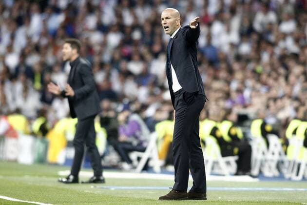 Real Madrid s coach Zinedine Zidane (r) and Ataletico de Madrid s coach Diego Pablo Cholo Simeone during Champions League 2016 2017 Semi-finals 1st leg match. May 2,2017.  (2017050281)
